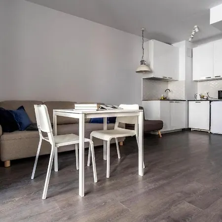 Golden Solidarnosci 60b 11 Apartment *