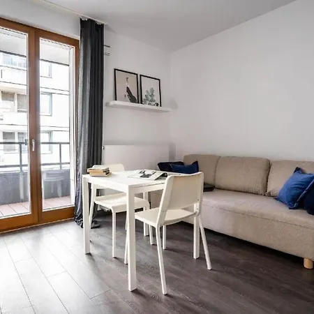 Lägenhet Golden Solidarnosci 60b 11 Warszawa