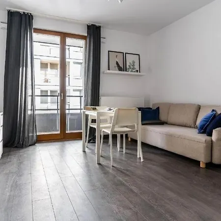 Golden Solidarnosci 60b 11 Apartment *
